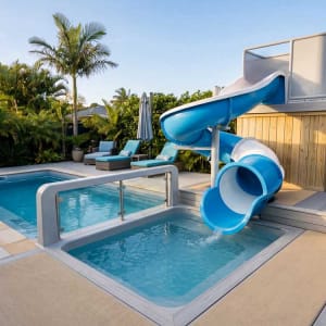 Piscinas y toboganes acuáticos