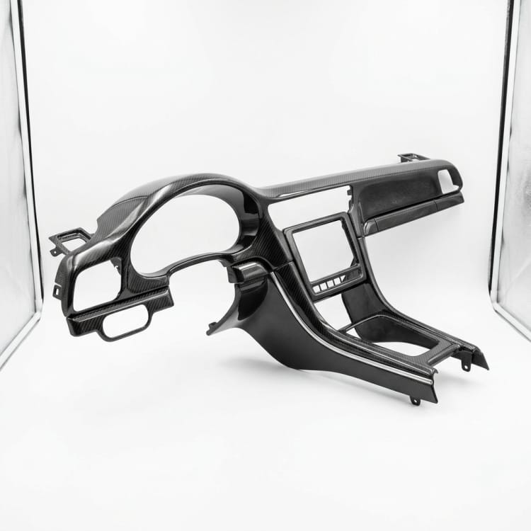 Fabricación a medida: Moldura de automóvil de fibra de carbono