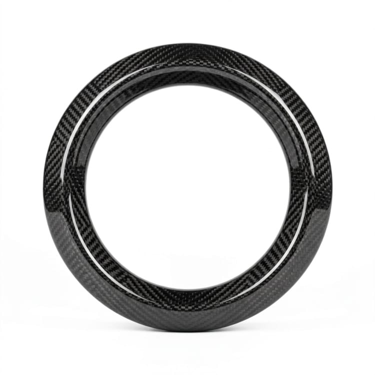 Fabricación a medida: Embellecedor de salida de escape de fibra de carbono